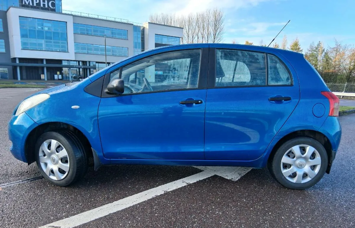 Very clean 2008 Yaris. Long NCT and Tax. - Image 3