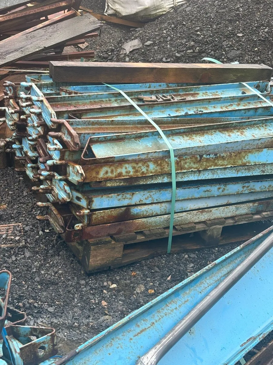 Cantilever steel/timber yard racking big quantity - Image 3