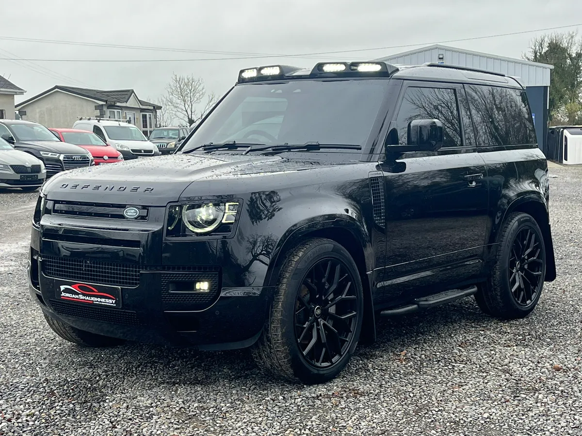 2025 LAND ROVER DEFENDER D350 X-DYNAMIC - Image 3