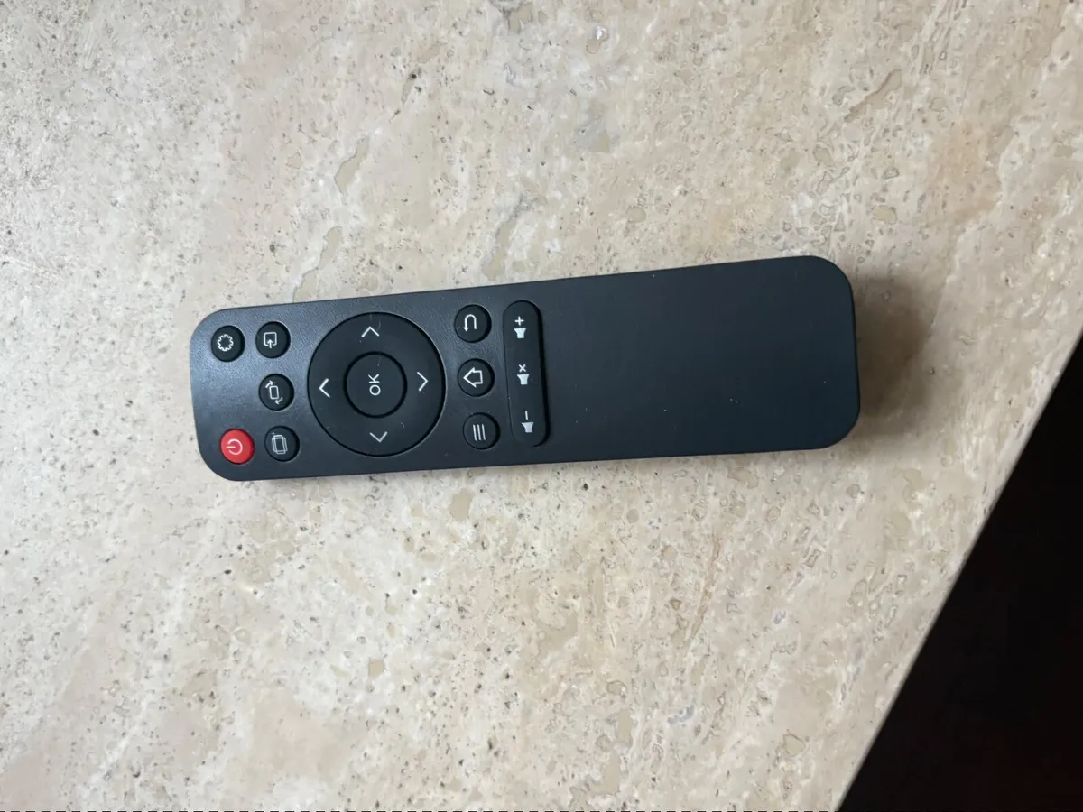 Portable home projector and screen - Image 4