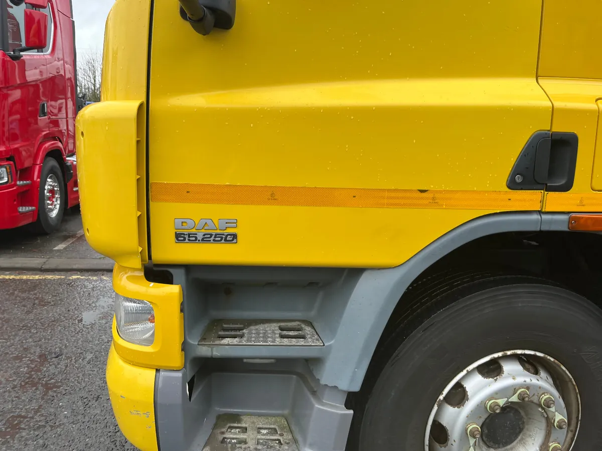 2011 DAF CF65 250HP. 26ft box body. Ref No: 2566 - Image 4