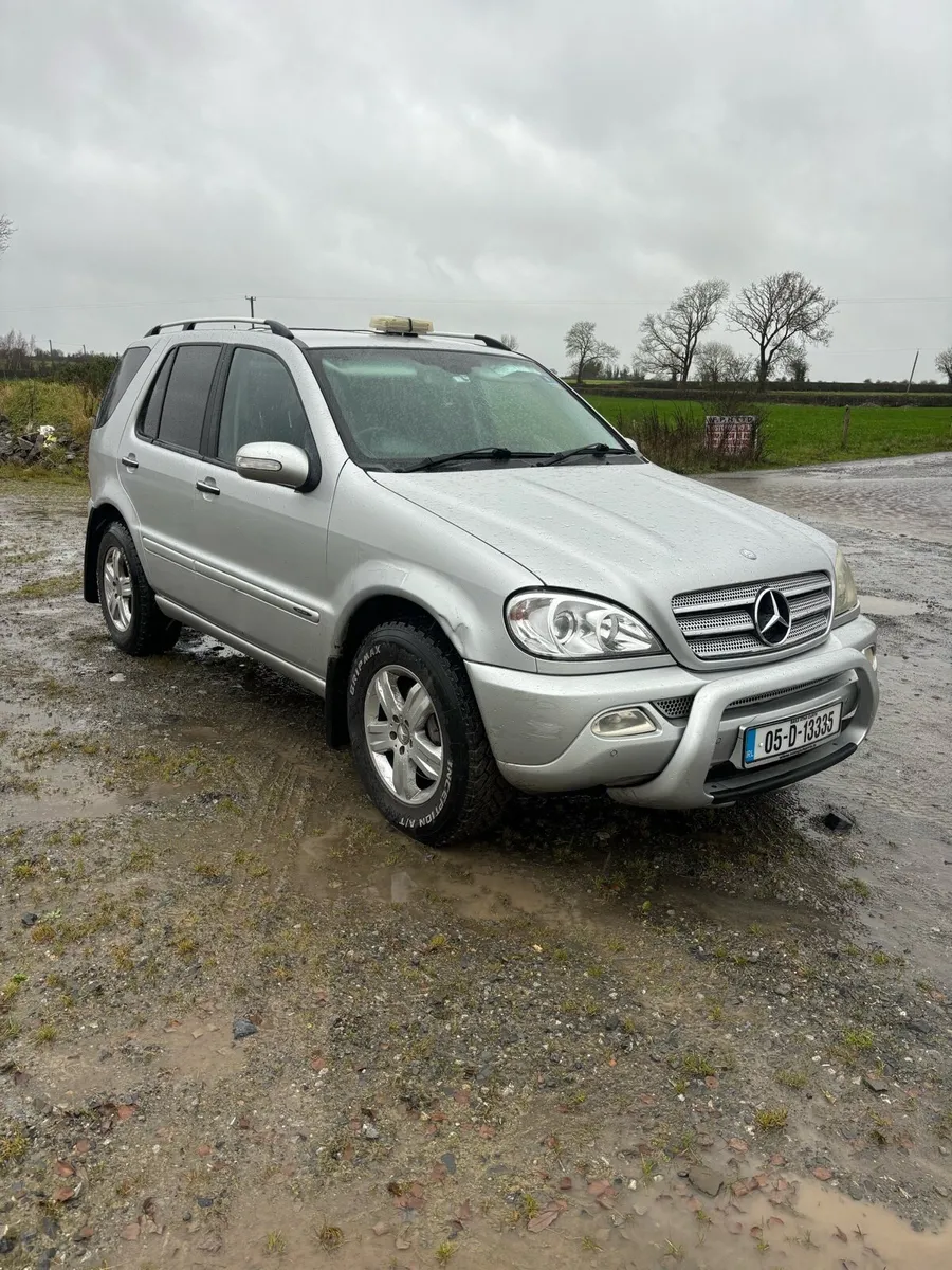 Mercedes ML270 Crew Cab Automatic - Image 1