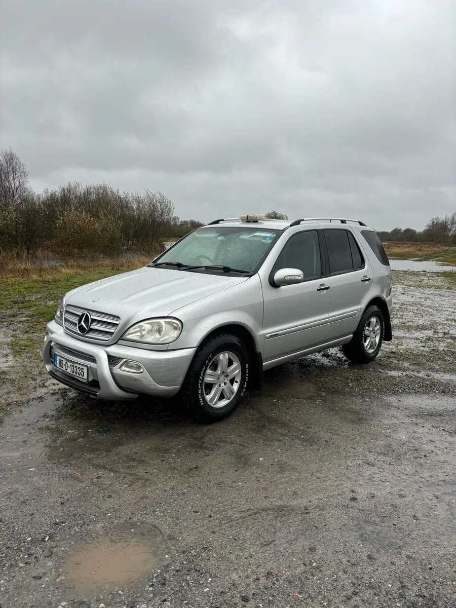 Mercedes ML270 Crew Cab Automatic - Image 3