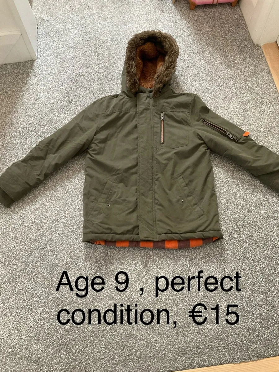 Boys coat, age 8 to 9, great condition - Image 1
