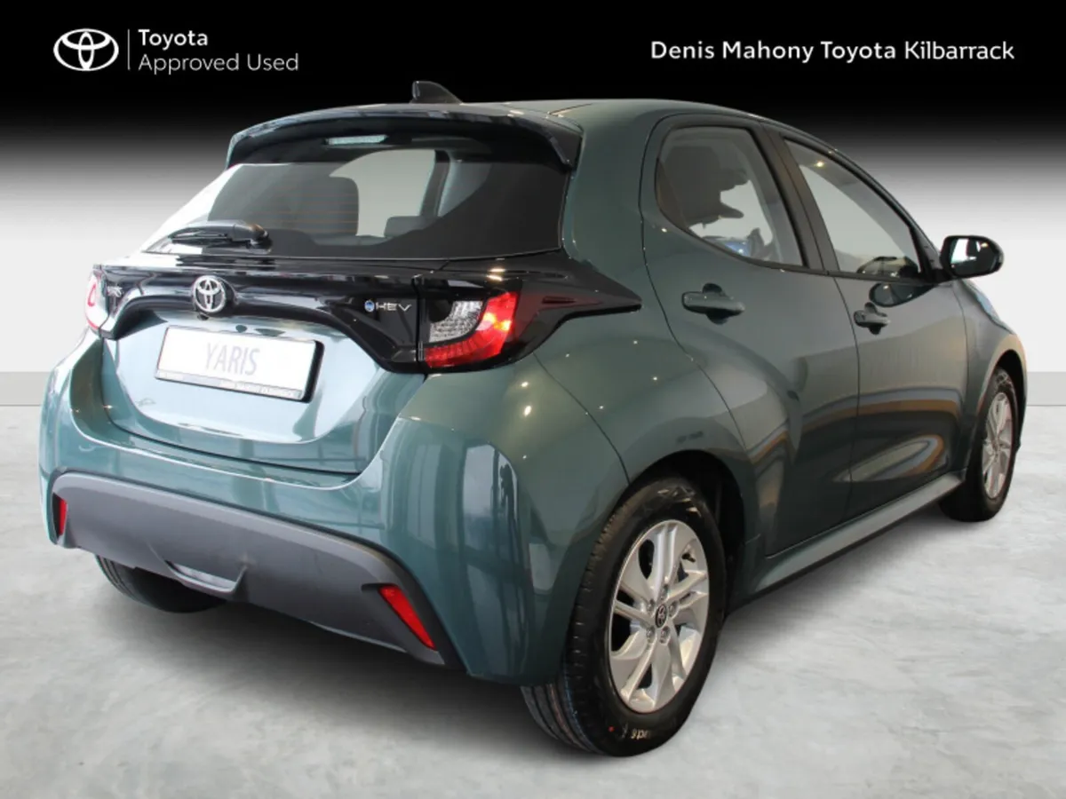 Toyota Yaris Hybrid Luna - Image 2