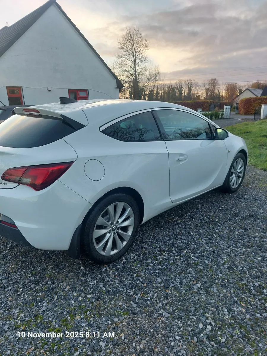 Opel Astra 2016 - Image 2
