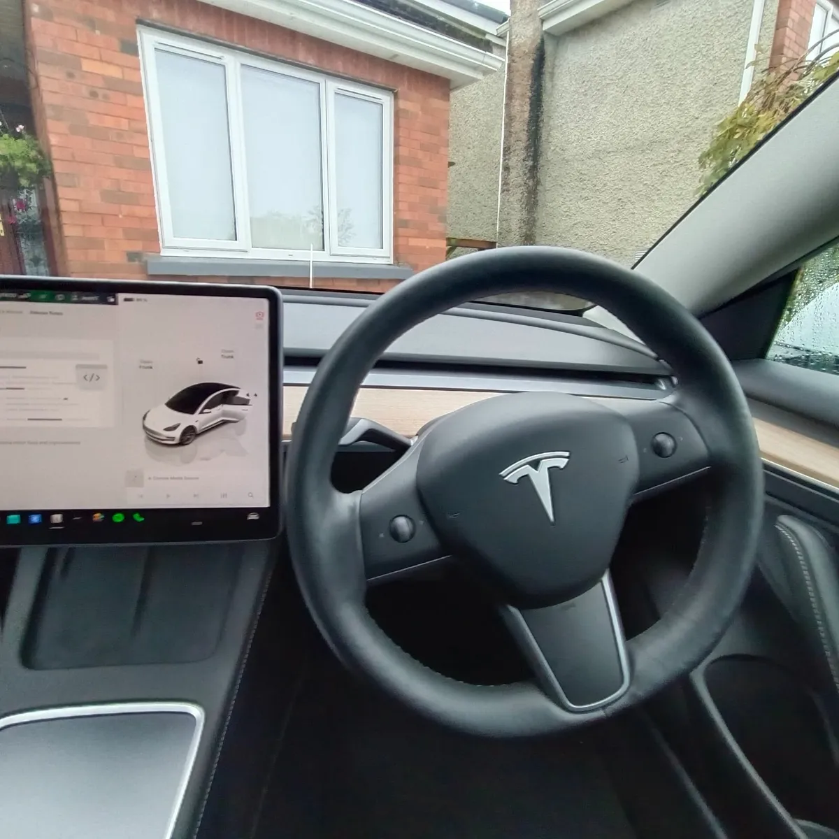Tesla Model 3 2023 - Image 3