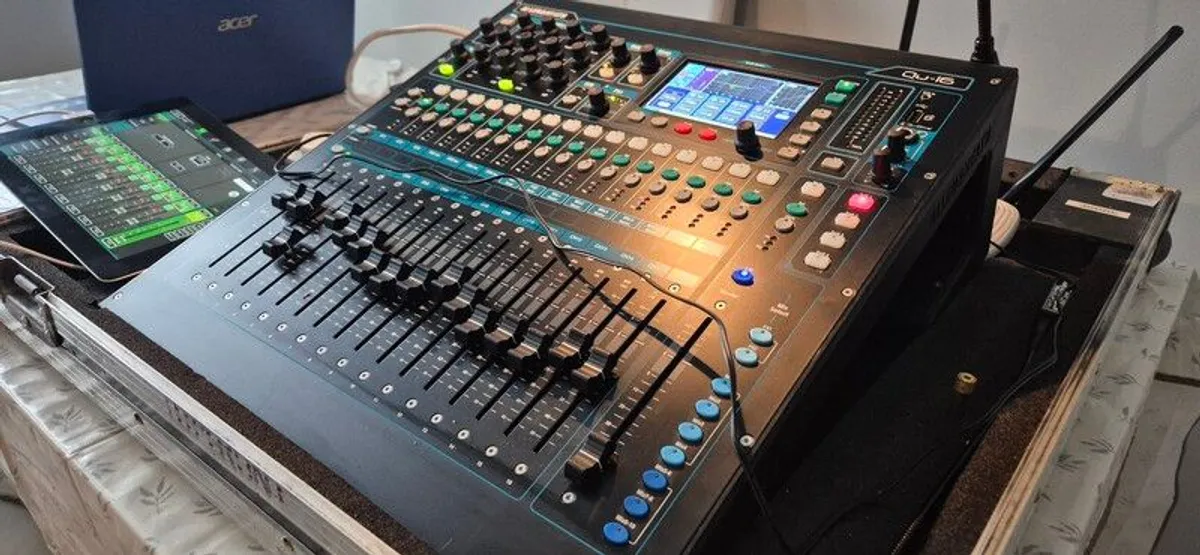 Allen&Heath QU 16 - Image 1
