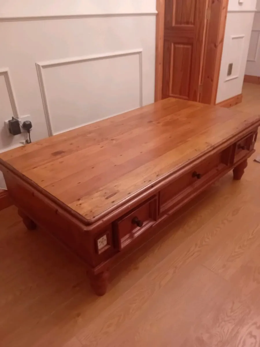 Coffee table - Image 1