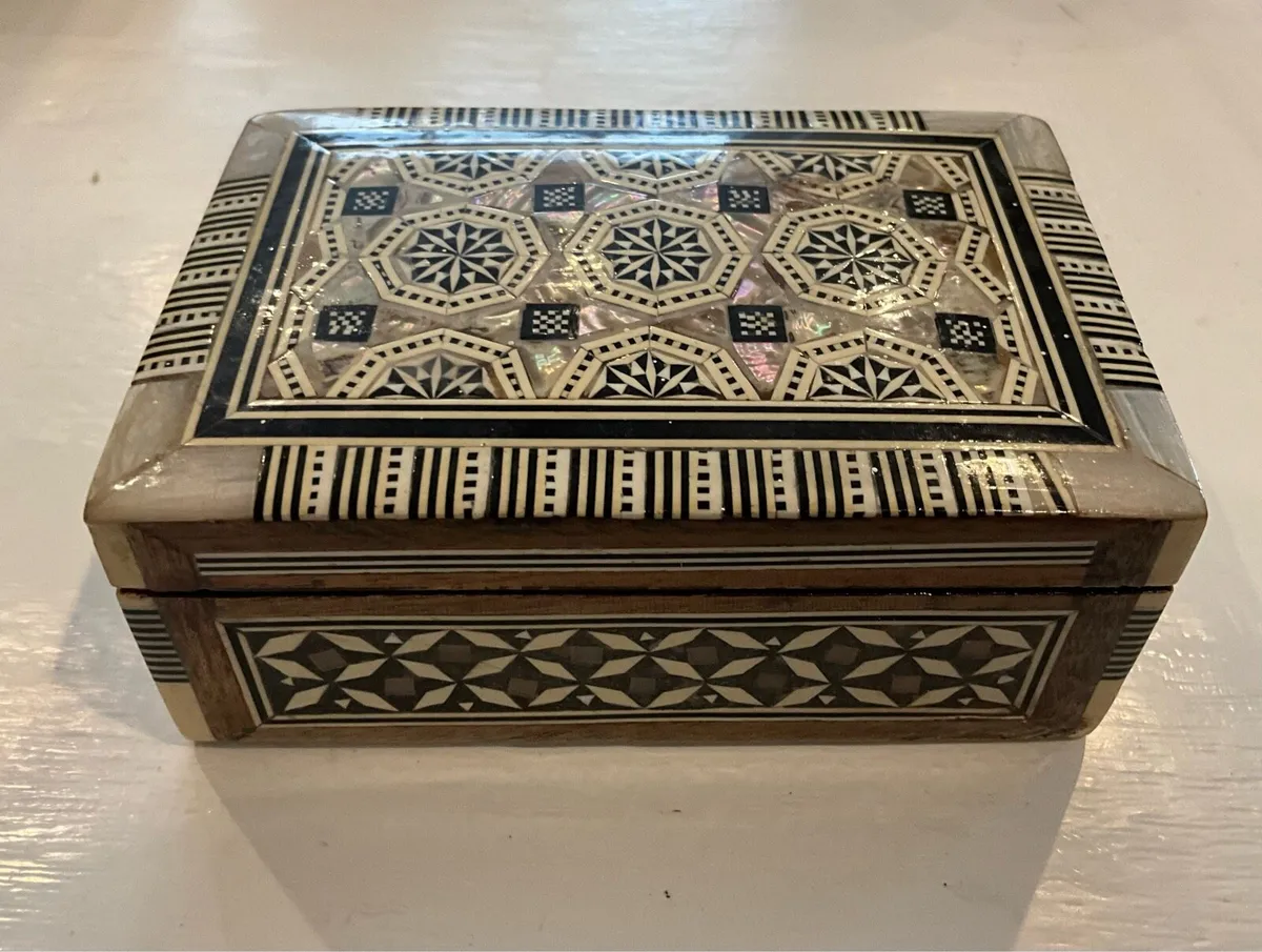Inlaid Mother of Pearl Egyptian Hand Made Box - Image 2