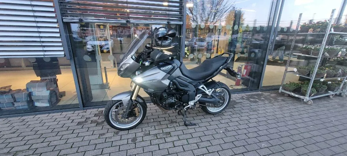Triumph Tiger 1050cc - Image 1