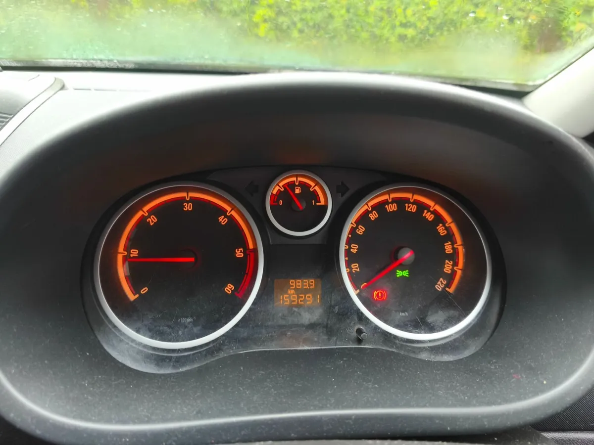 Opel Corsa 2009 - Image 1