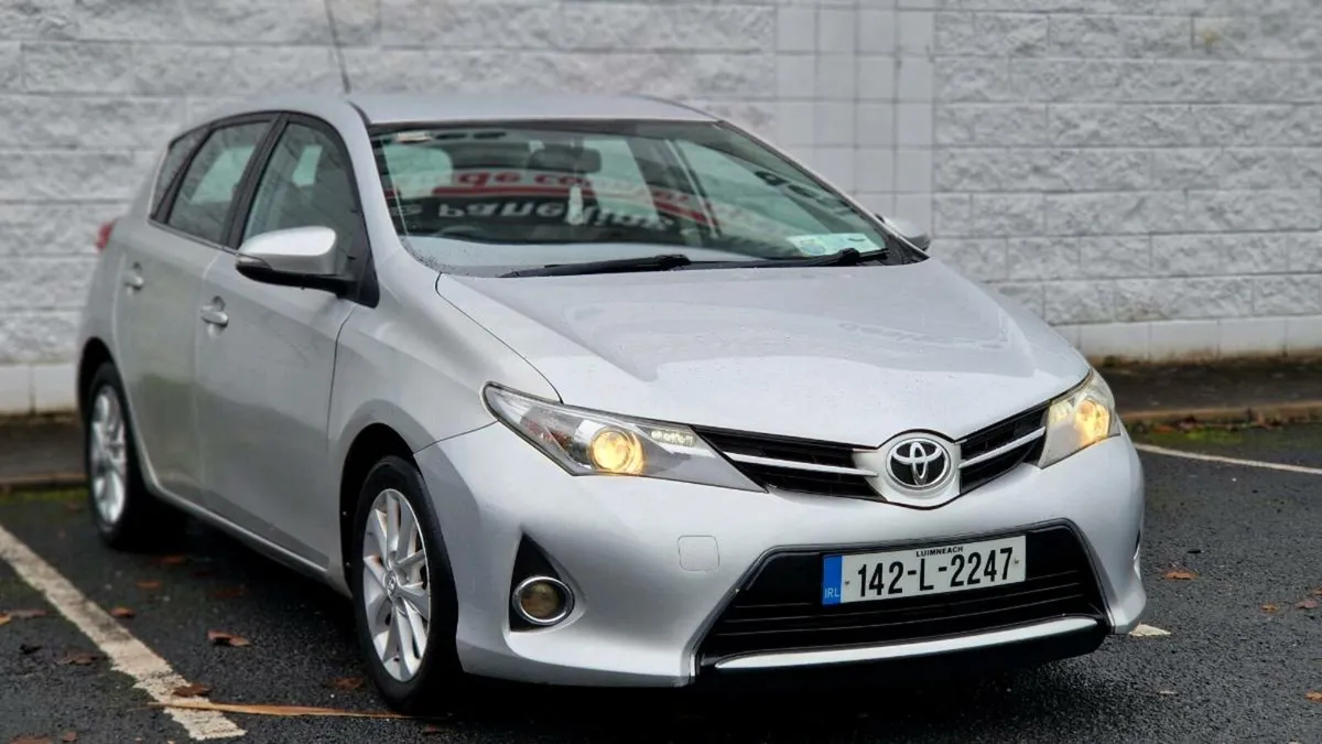 142 Toyota Auris 1.3 petrol..New NCT..6700e - Image 1