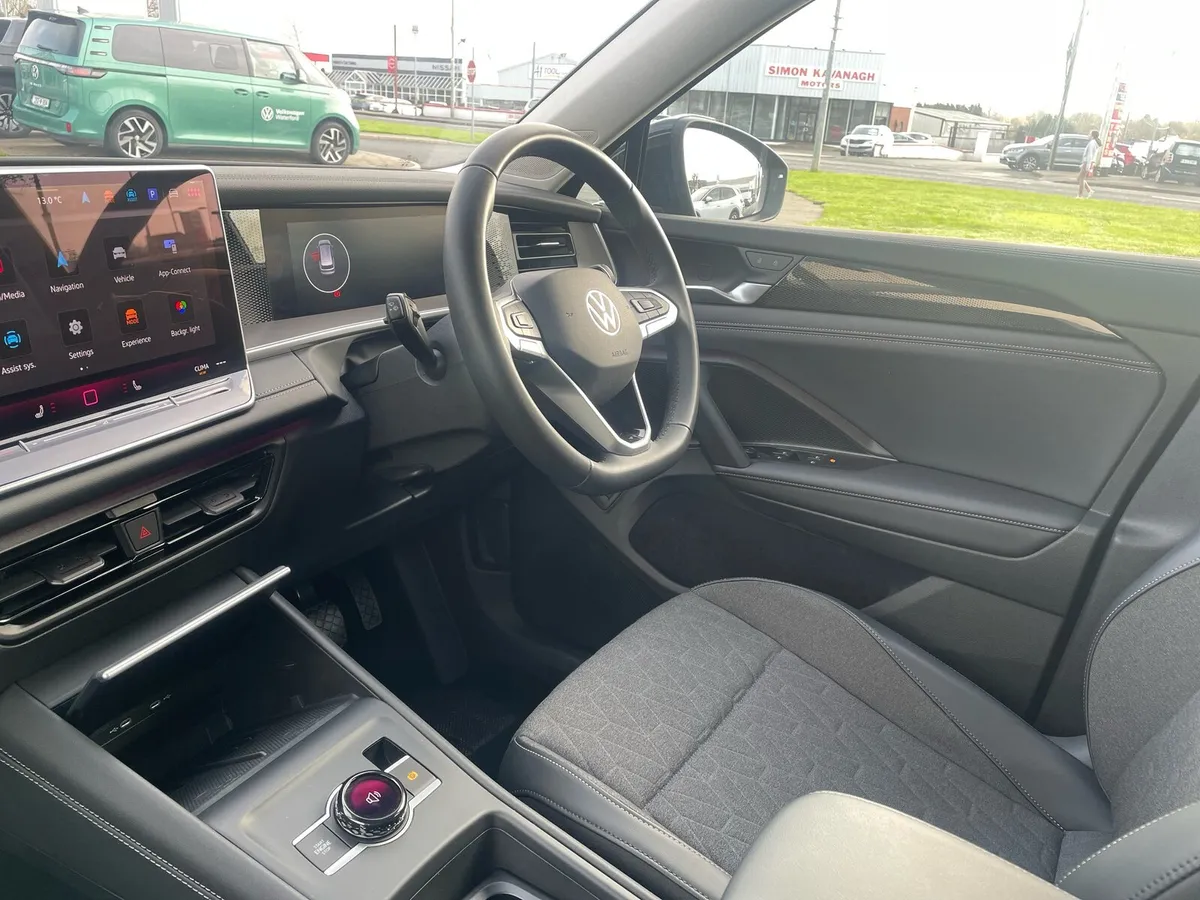 Volkswagen Tayron ED75 2.0 TDI DSG - Image 3