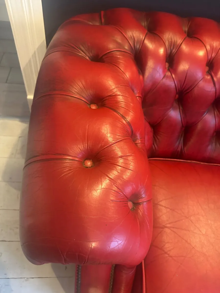 Chesterfield sofa antique - Image 2