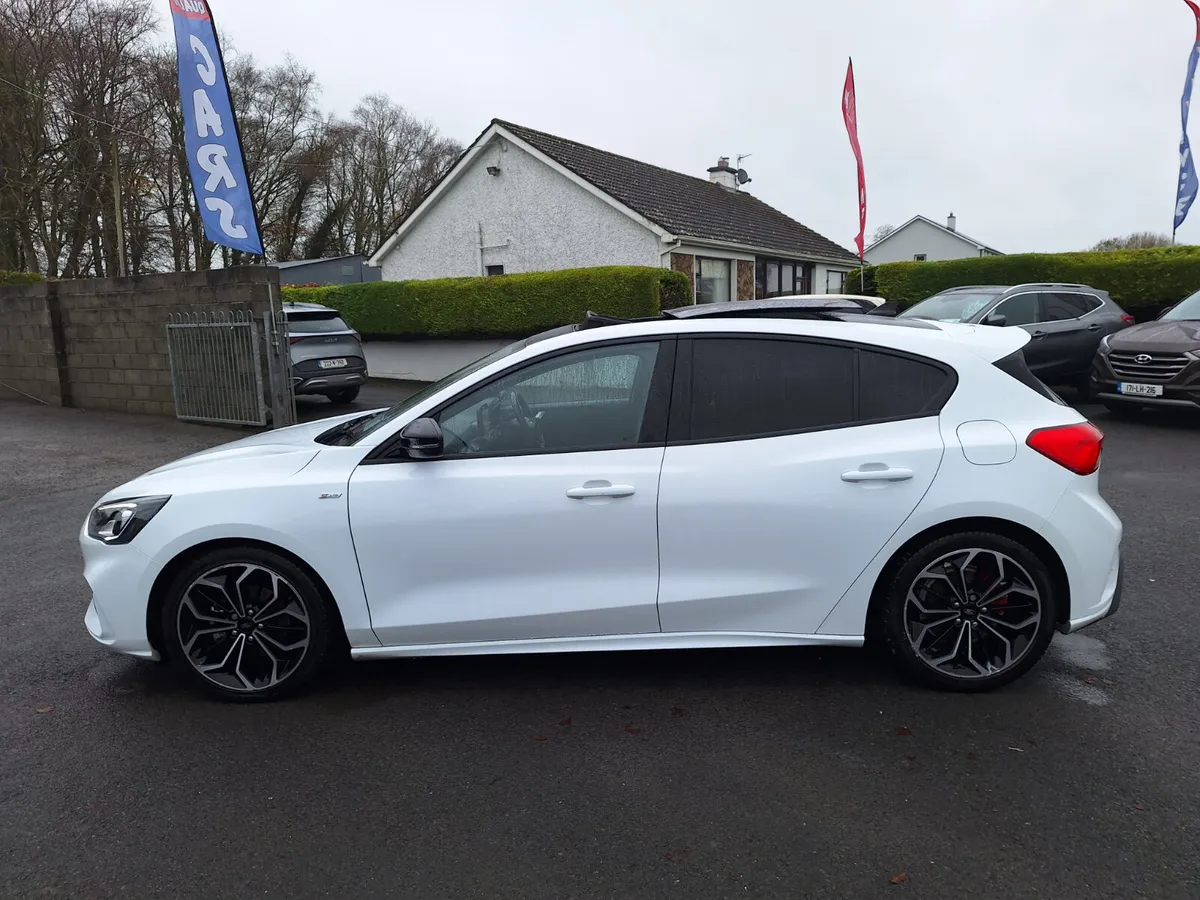 Focus ST-LINE X *Automatic/Sunroof/Heated Seats - Image 4
