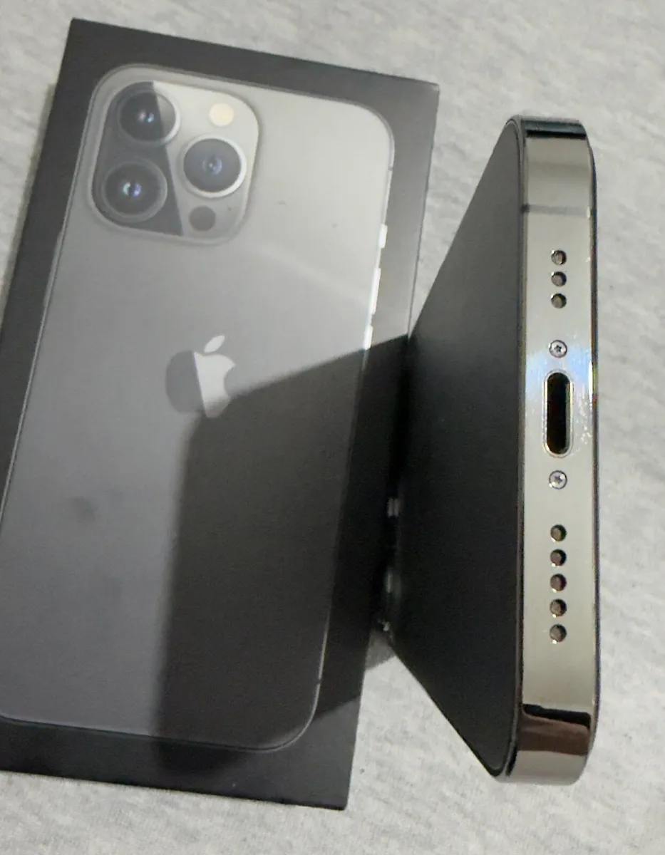 iPhone 13 Pro – 256GB – Great Condition – Unlocked - Image 4