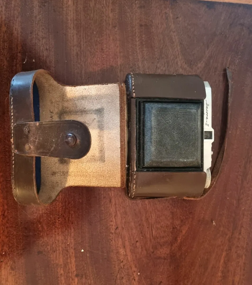Dacora 2 Vintage Camera - Image 4