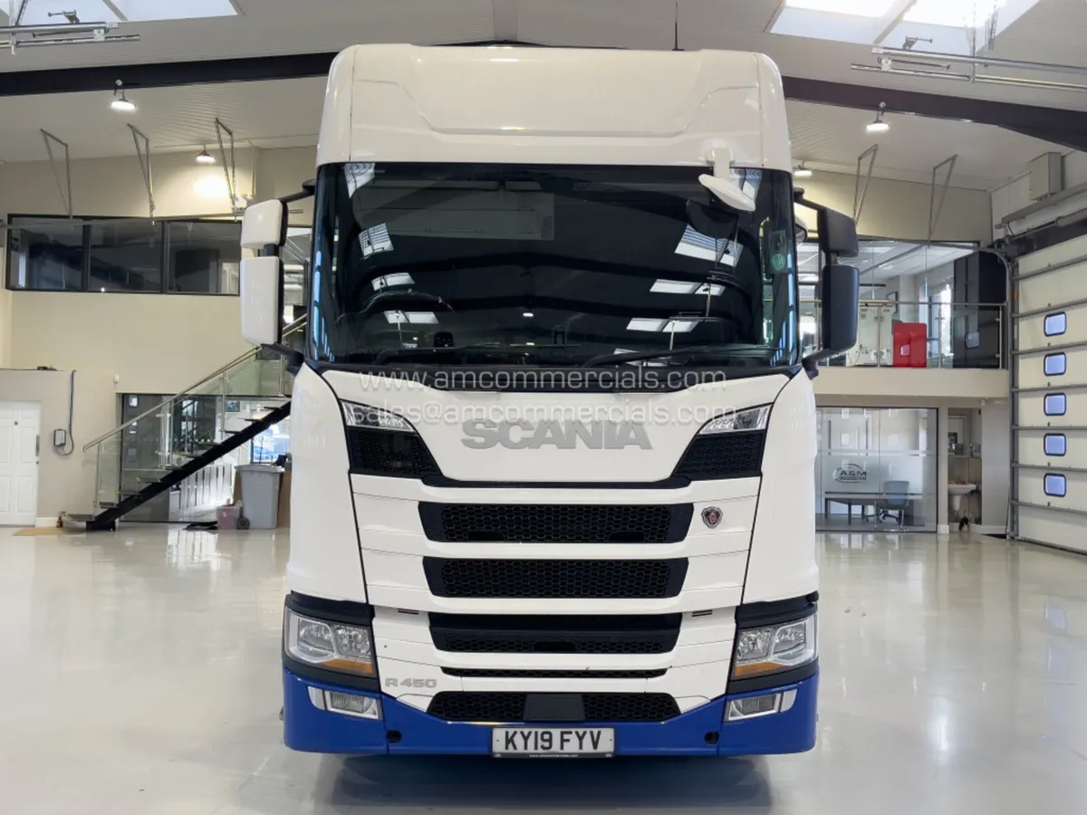 2019 (19) SCANIA R450 HIGHLINE - Image 2
