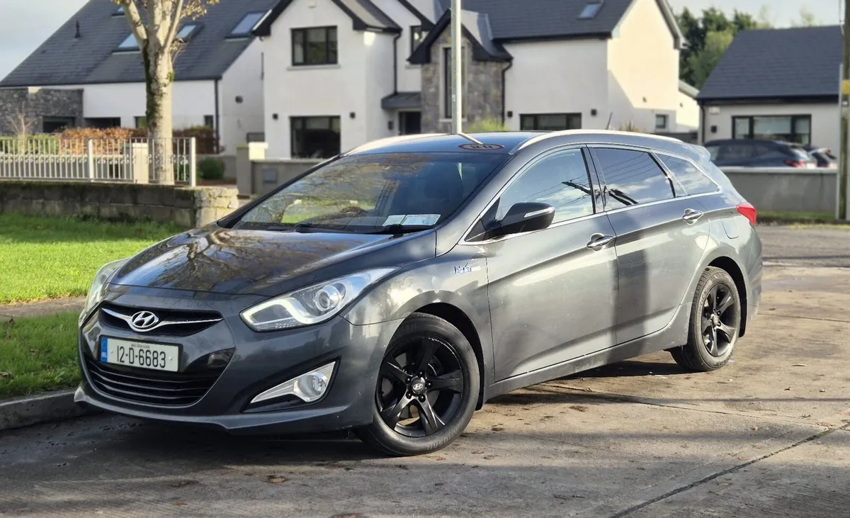 2012 HYUNDAI  I 40 BLUE DRIVE NCT'D & TAX 04/26 - Image 1