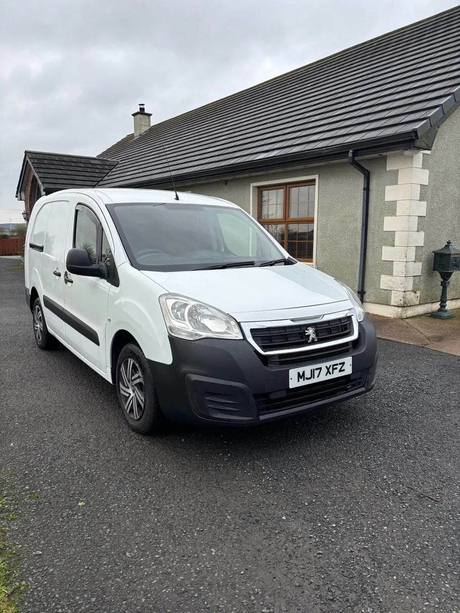 2017 Peugeot partner lwb 200euro vrt - Image 2