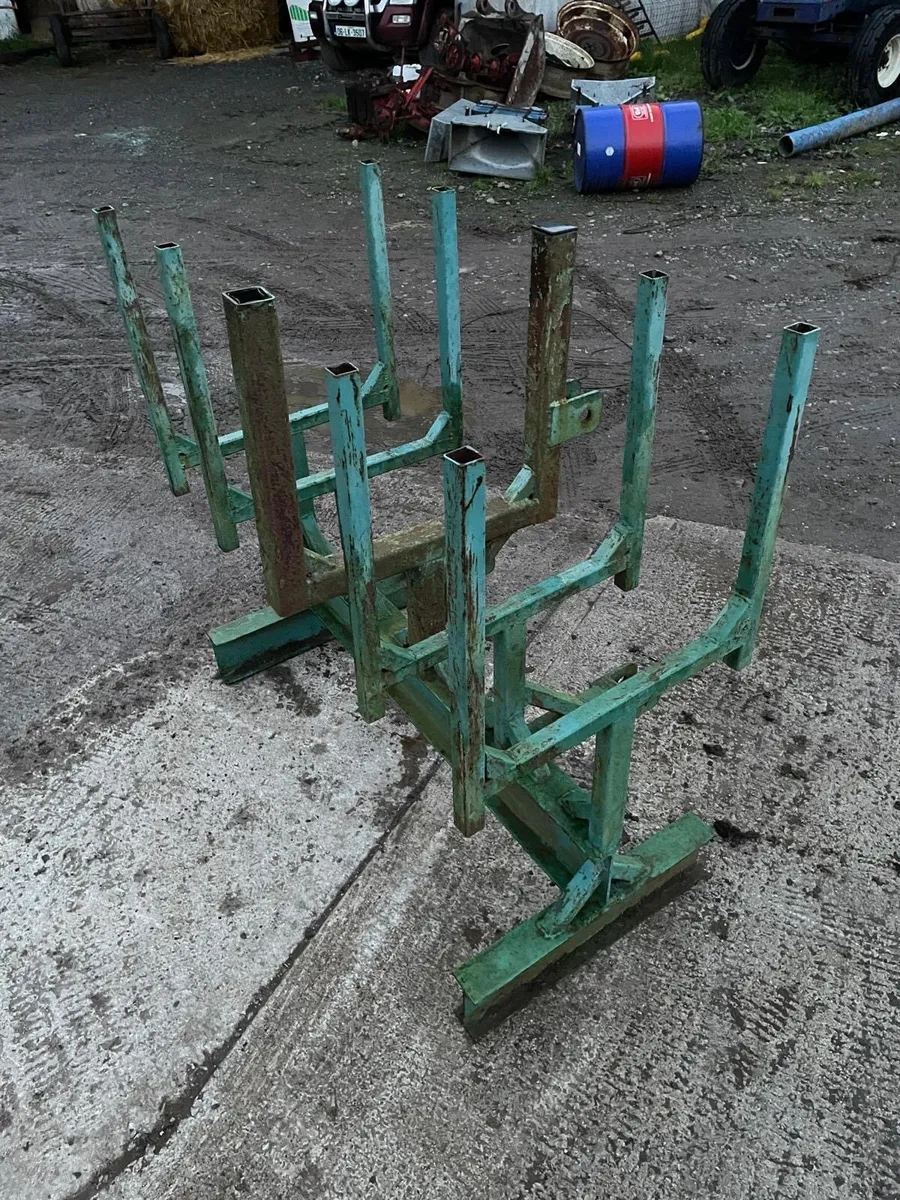 Timber horse - Image 1