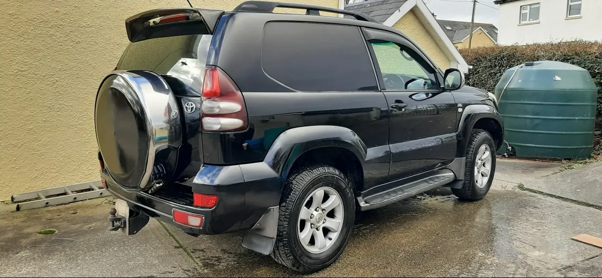 Toyota Land Cruiser 2006 - Image 2