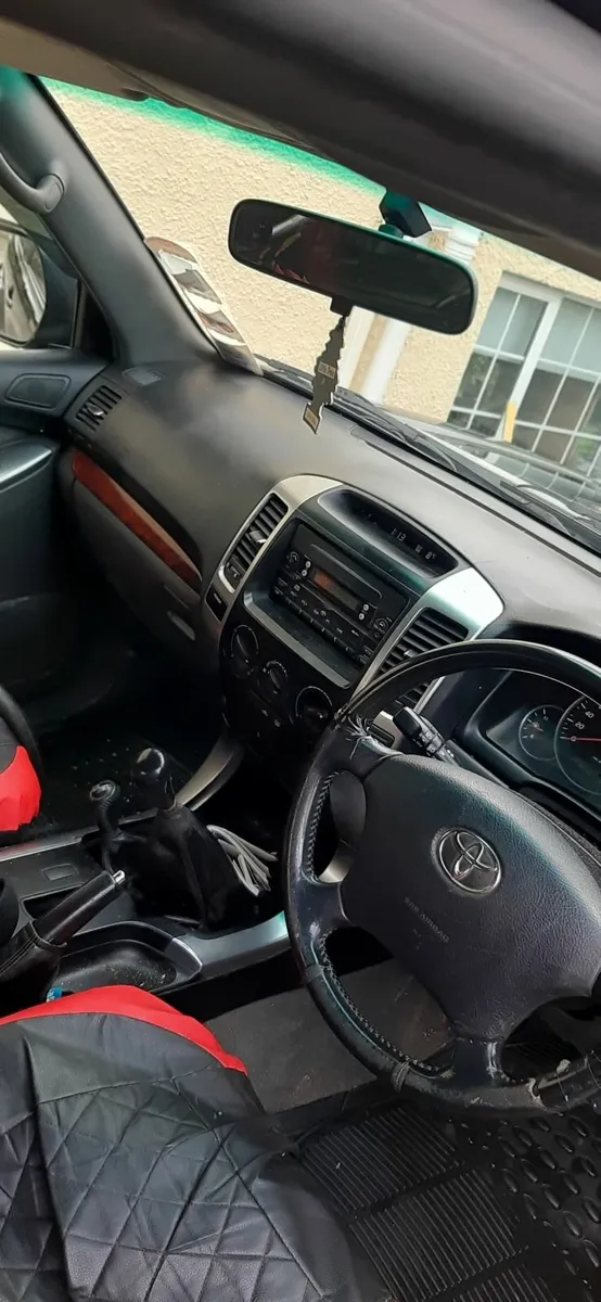 Toyota Land Cruiser 2006 - Image 3
