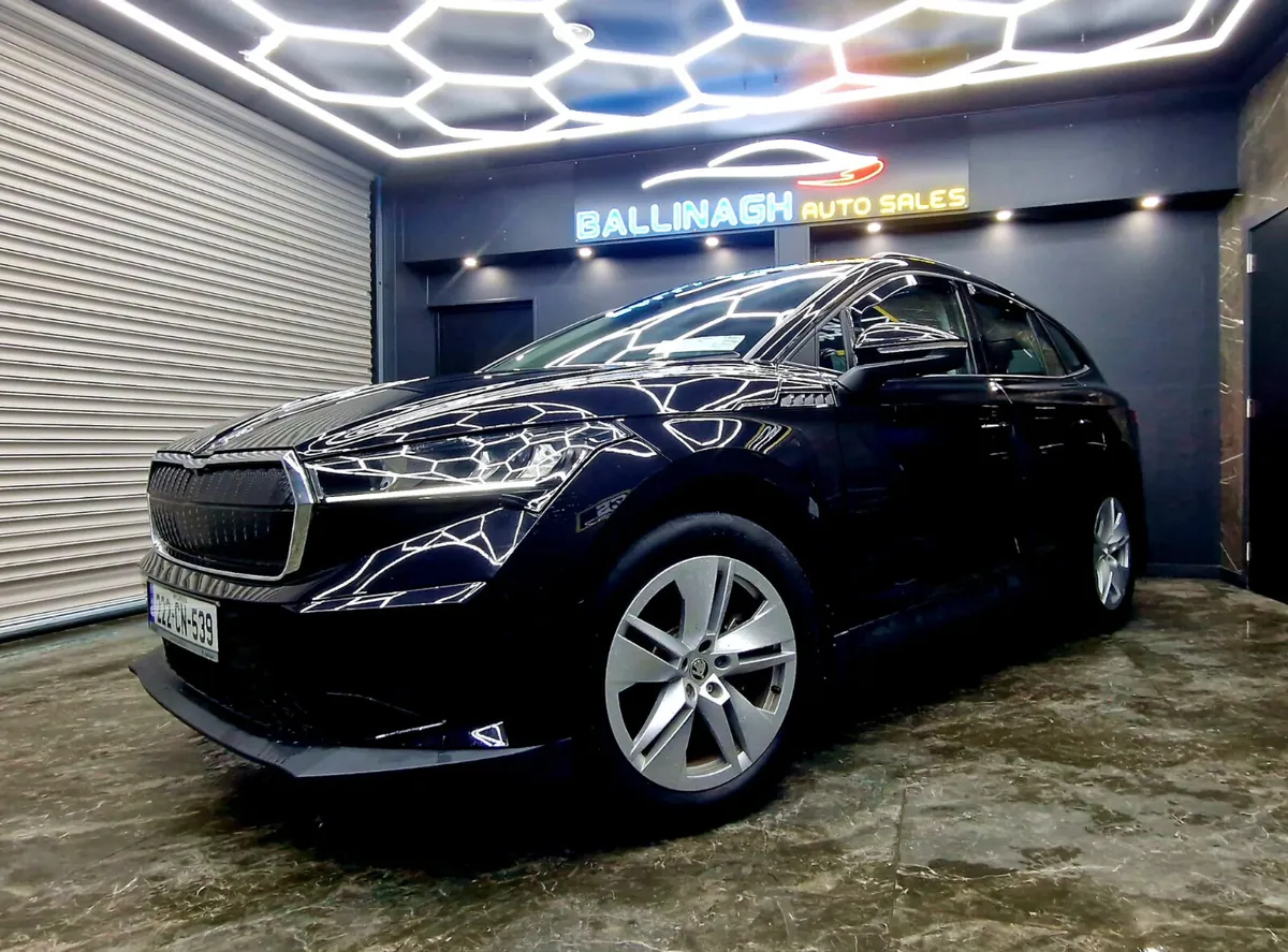 SKODA ENYAQ 2022 IV 60 62KWH - Image 2