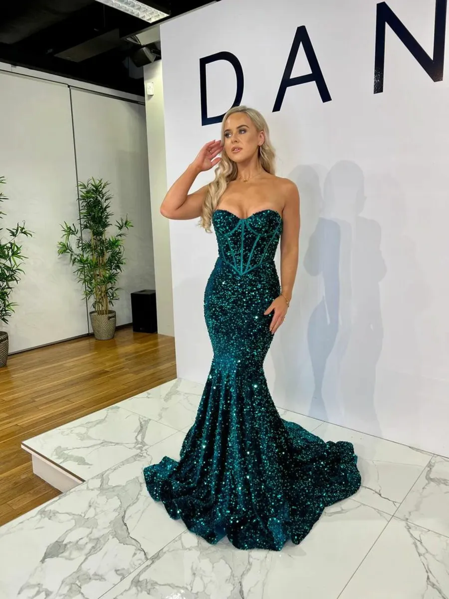 debs dress DANI UK 4 - 6 xs ty Christmas ball - Image 1