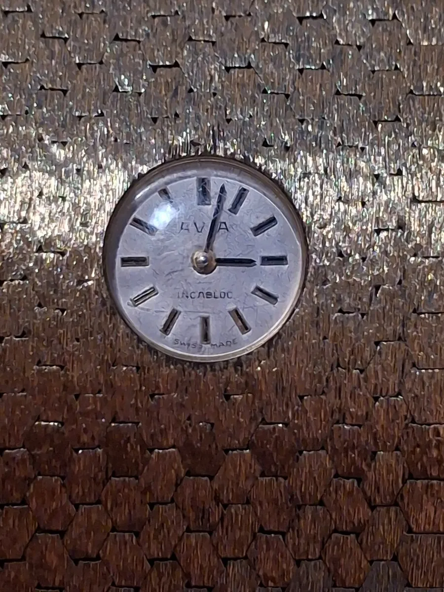 Quality Swiss-Made bracelet watch. - Image 4