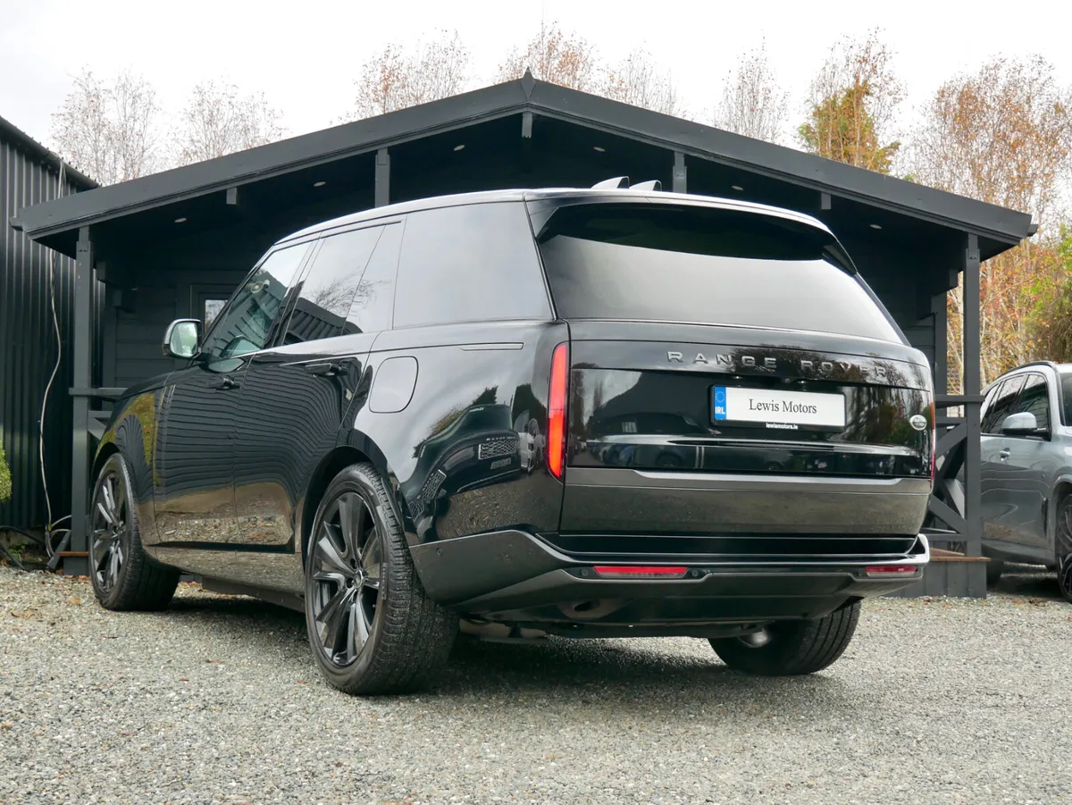 2023 Range Rover SE P440e - Image 4
