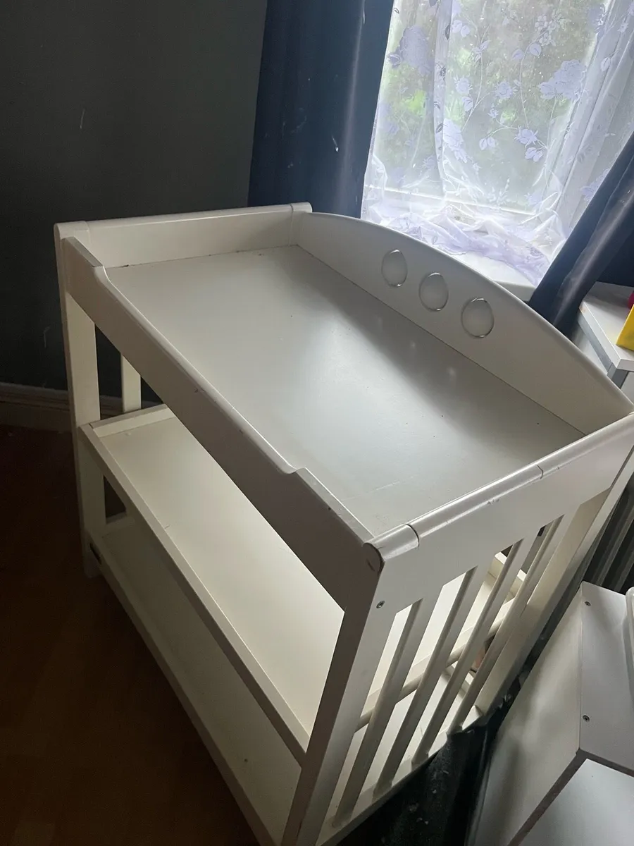 Hanging table for babies - Image 1