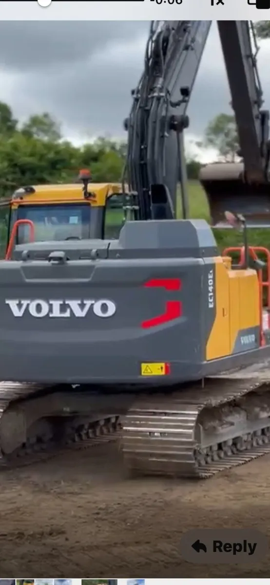 Volvo EC140EL Excavator - Image 1