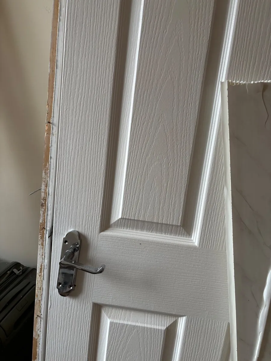 3 Doors for free - Image 2