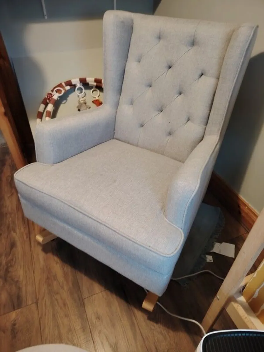 Rocking/Nursing chair - Image 4