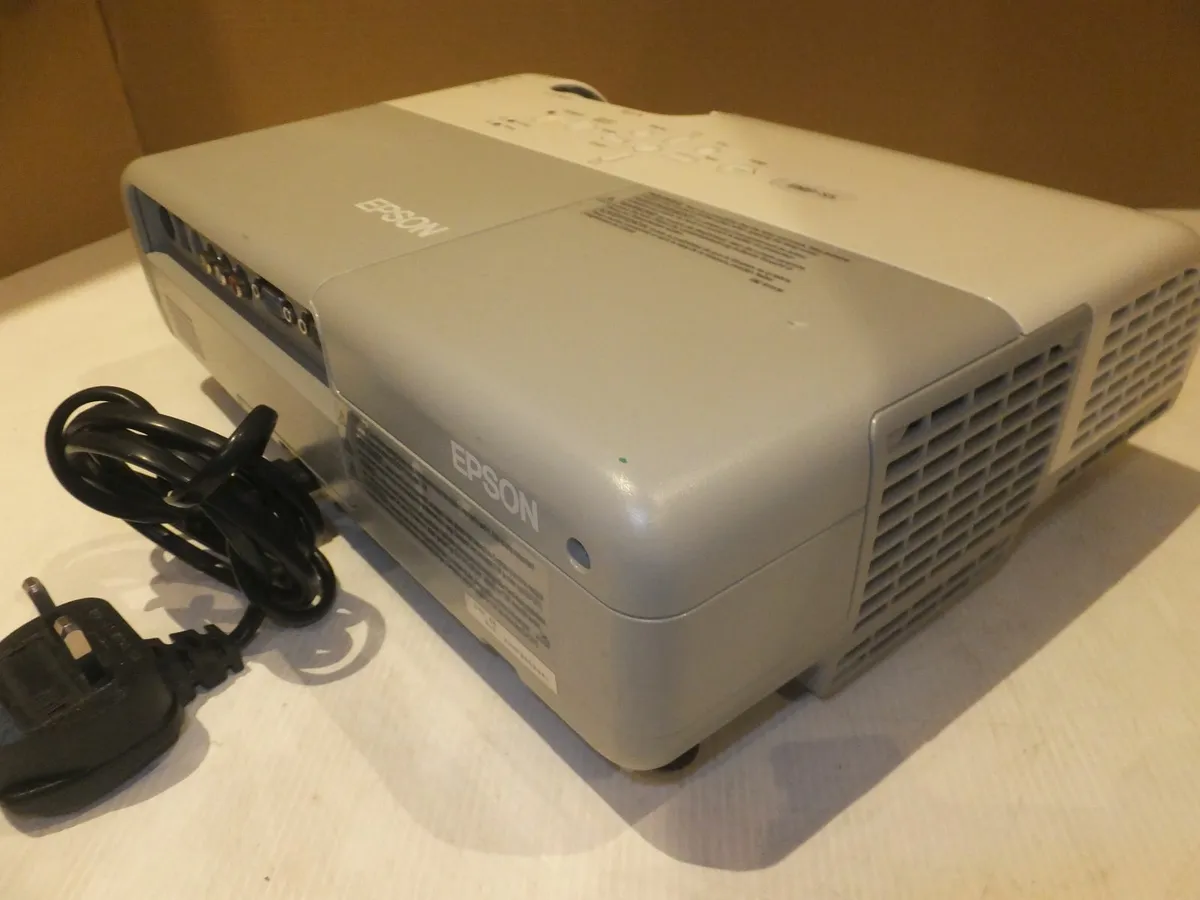 Epsom LCD projector - Image 2