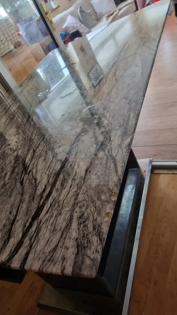 Marble table - Image 2