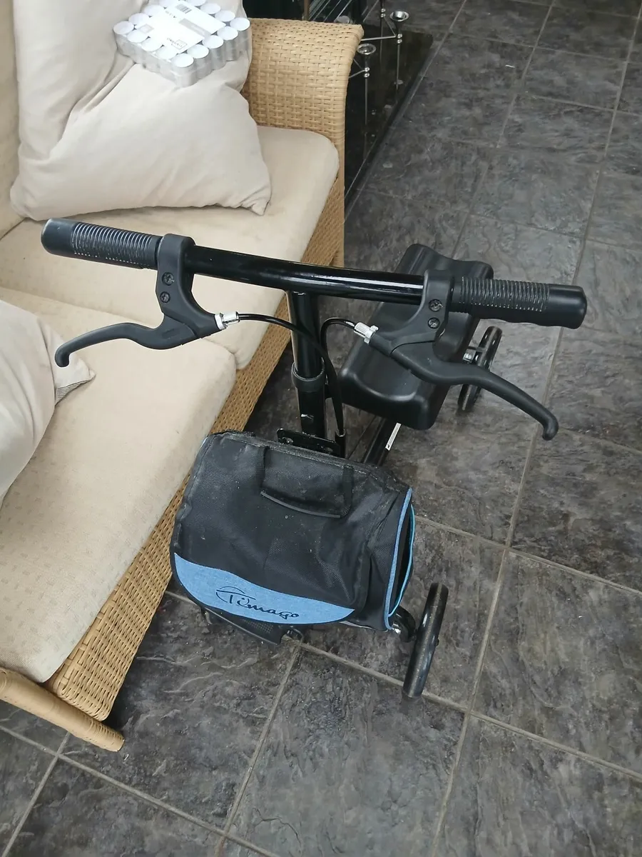 Knee Scooter - Image 1