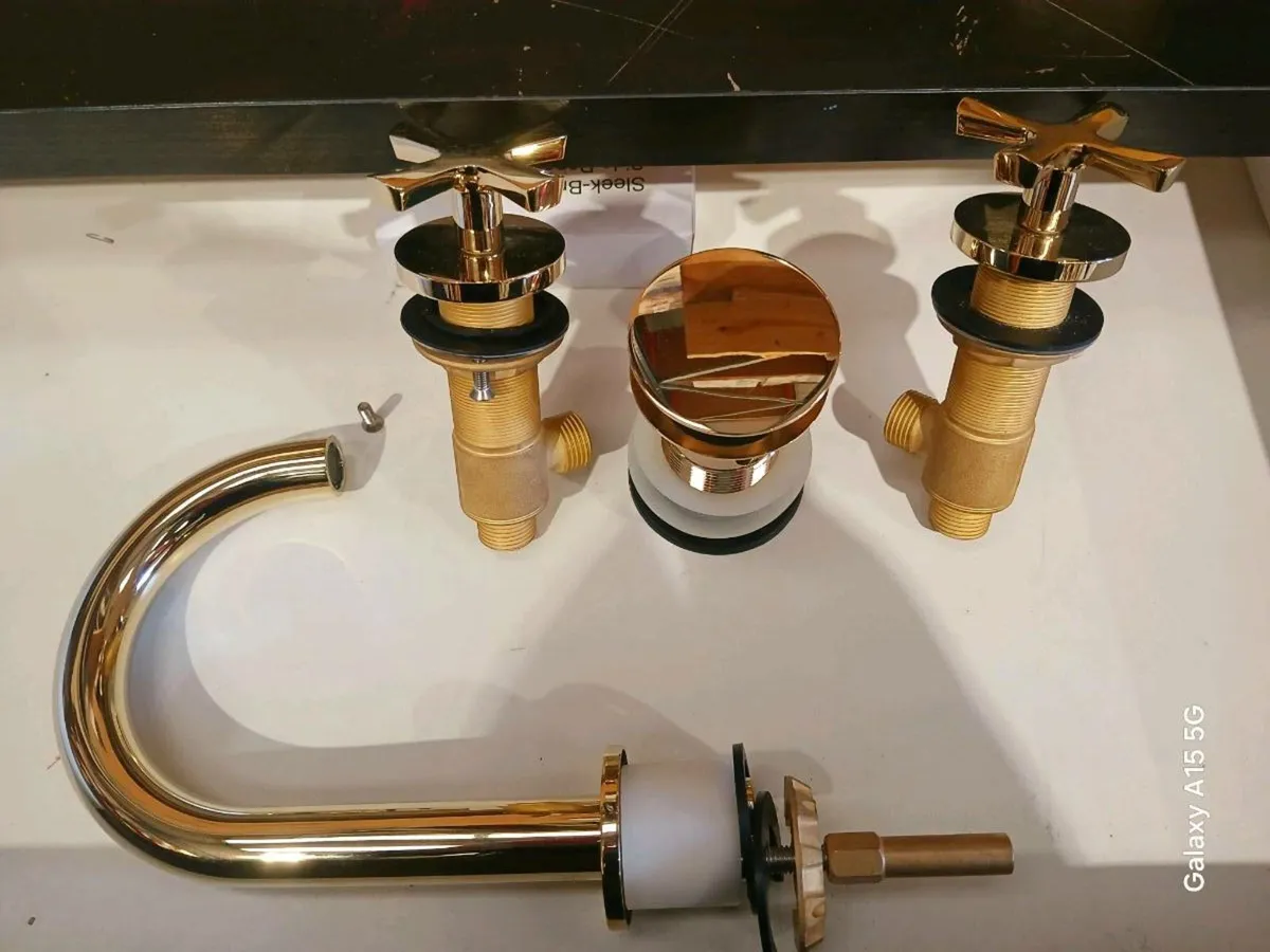 Brand new 3 hole Gold tap - Image 1