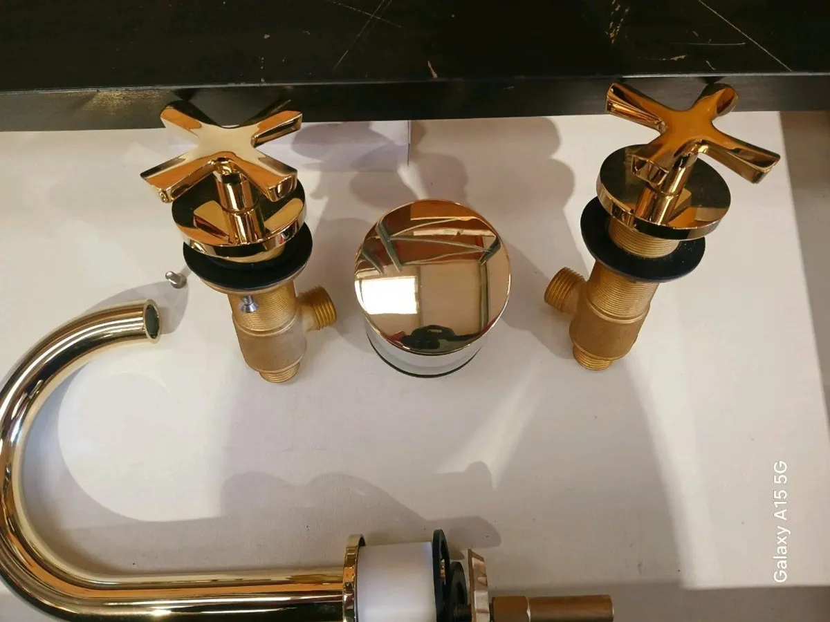 Brand new 3 hole Gold tap - Image 2
