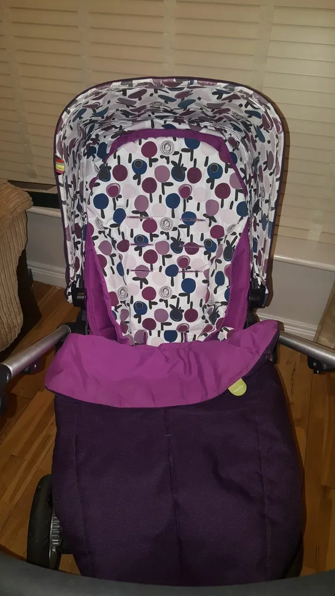 Pram/buggy - Image 2