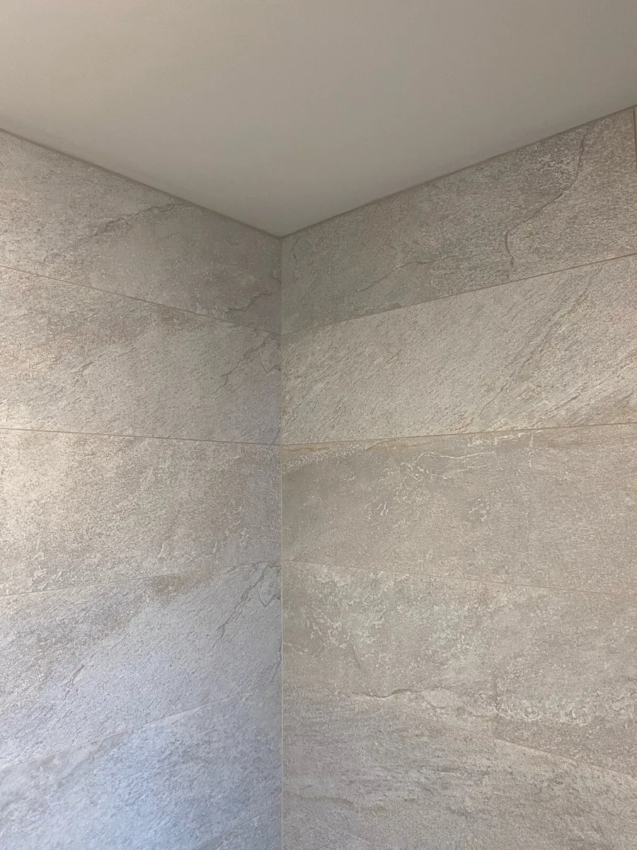 Bathroom floor tiles - Image 2