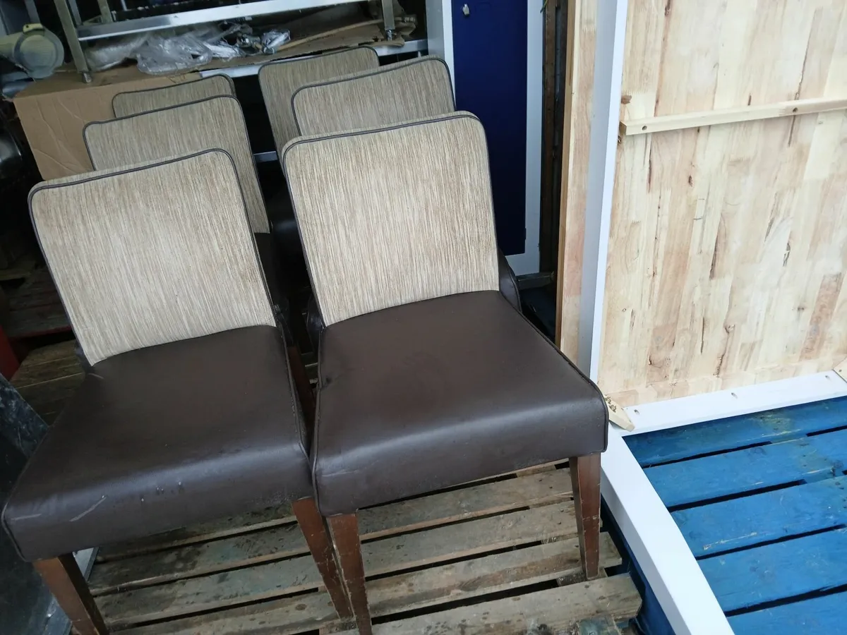 Chairs 💺💺💺💺💺💺...lot of (6)..delivered - Image 1