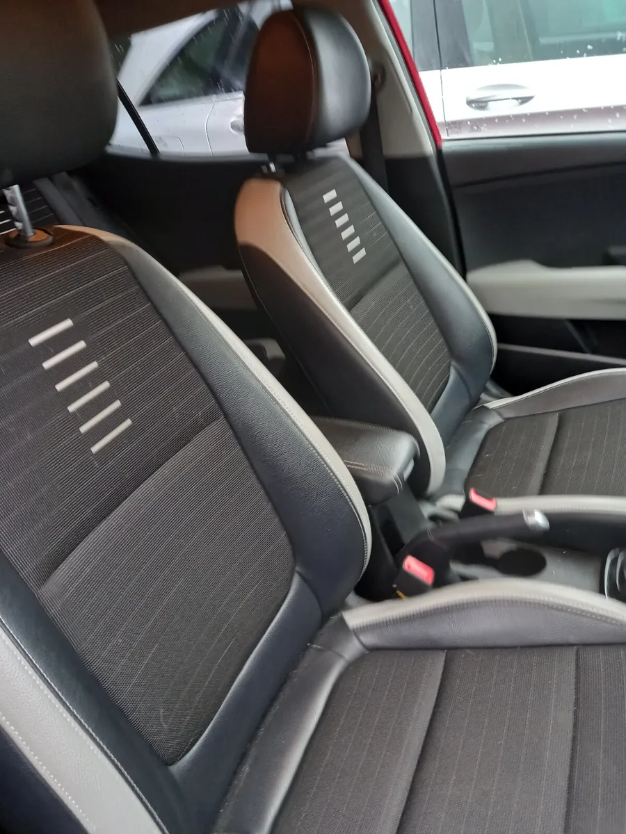 2019 Kia Stonic K3 1L Petrol AUTOMATIC - Image 3