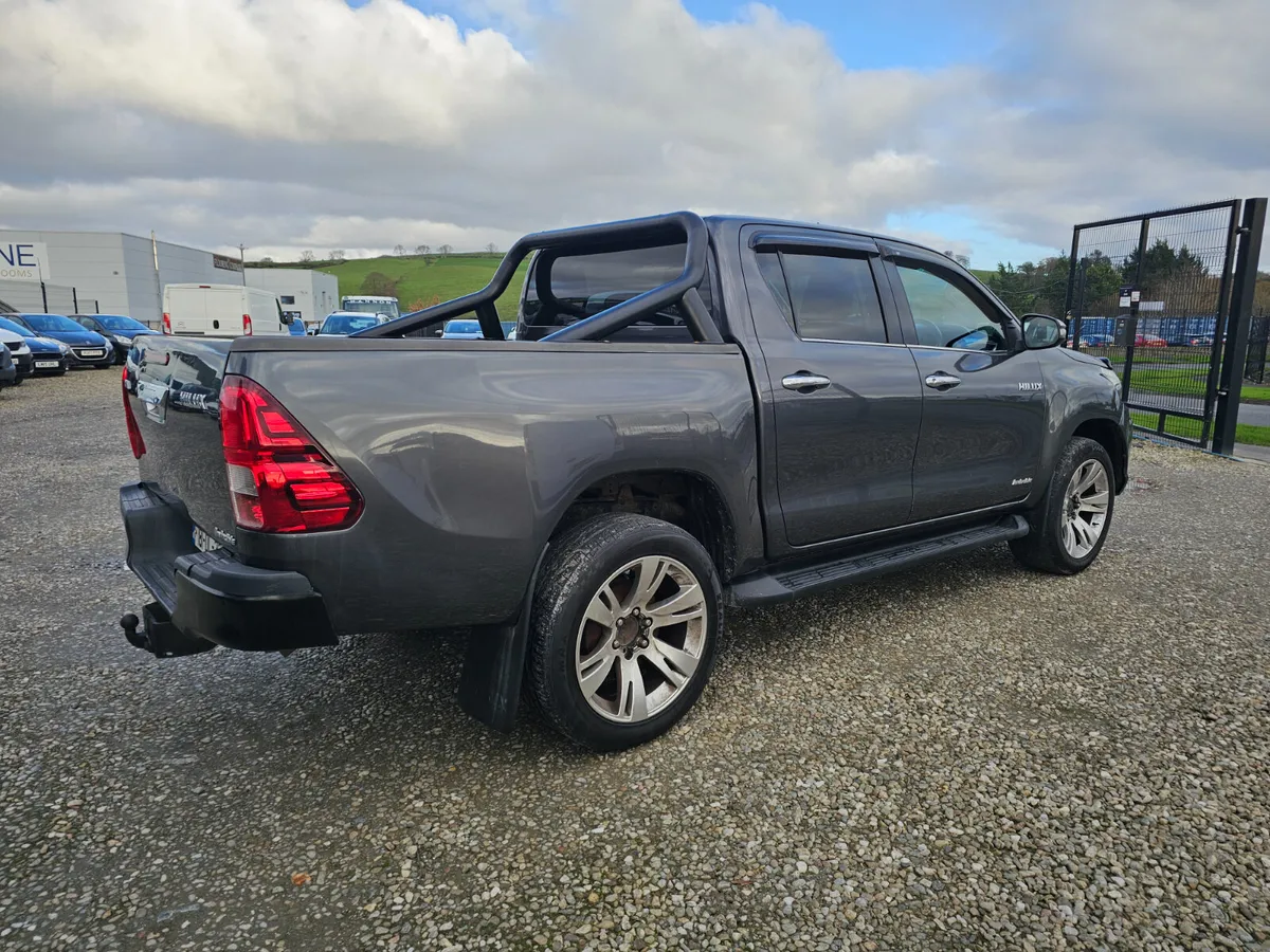 Toyota Hilux Invincible, 2018 - Image 2