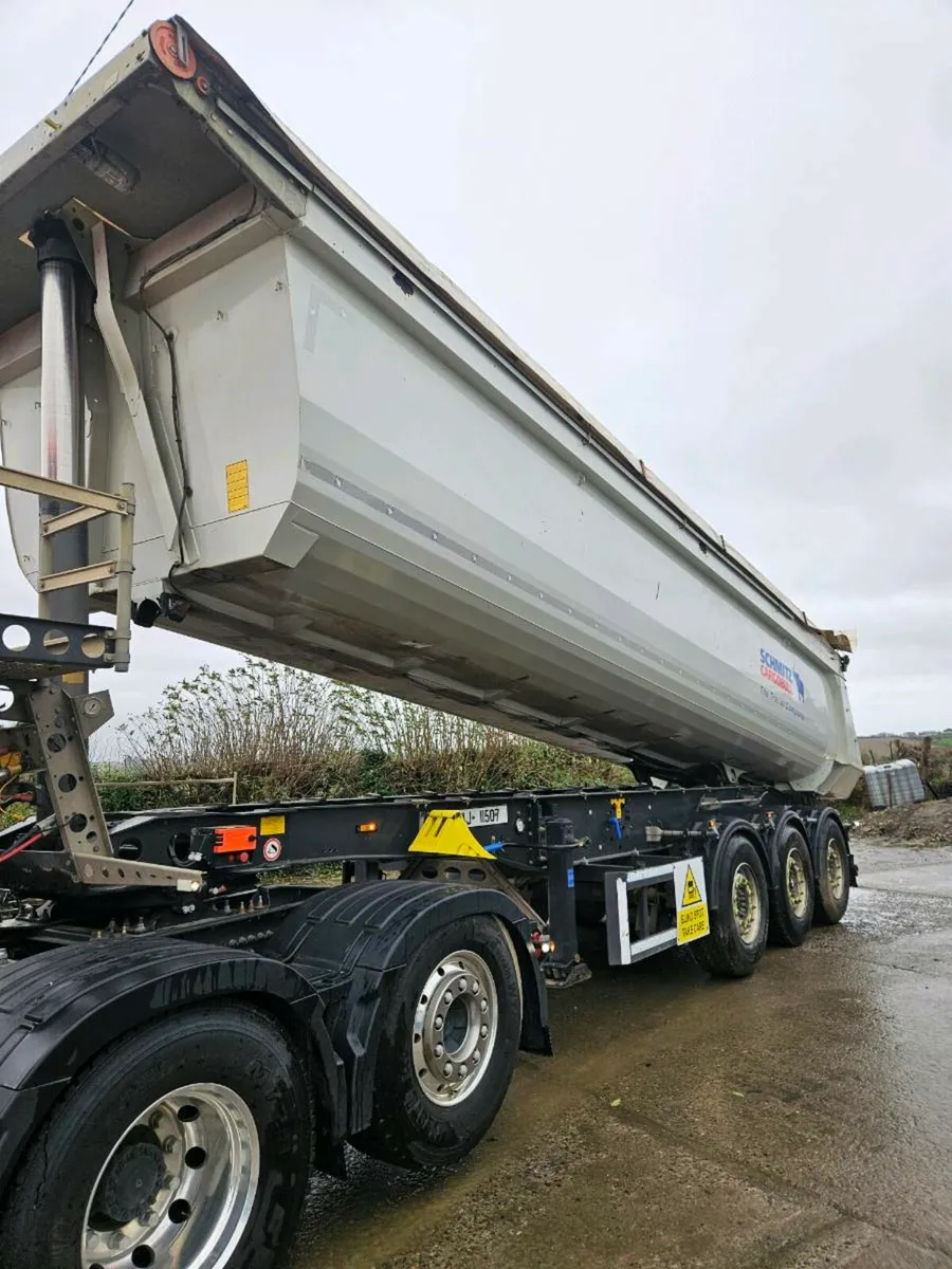 Schmitz Tipper Trailer - Image 1