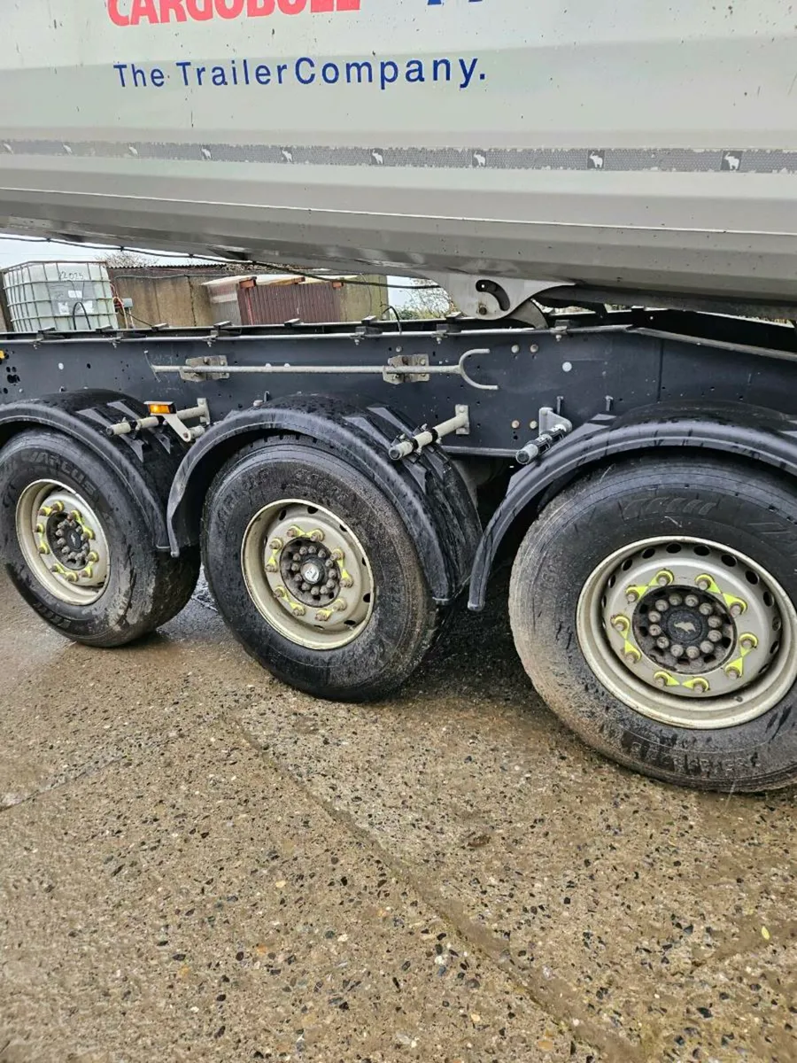 Schmitz Tipper Trailer - Image 4