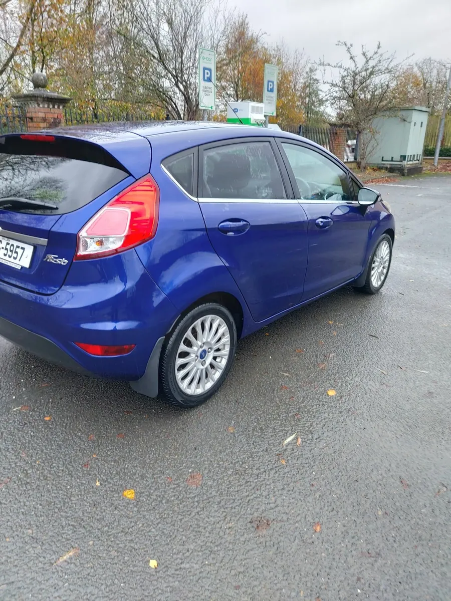 Ford Fiesta 2015 - Image 1
