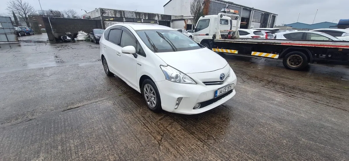 14 Prius D…7 Seater - Image 2
